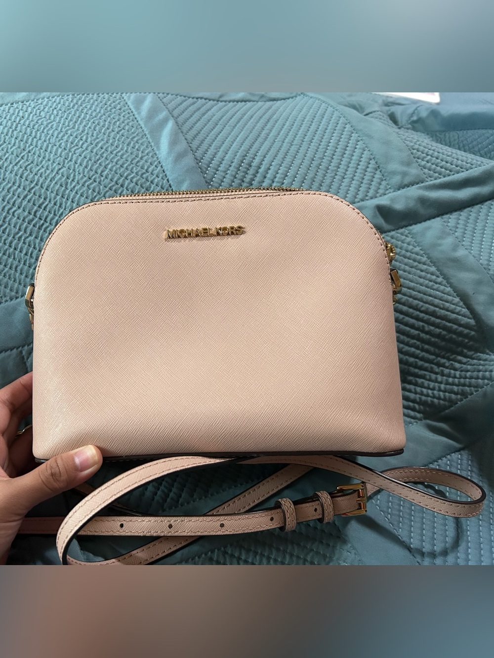 Michael Kors Blush Saffiano Dome Crossbody with Gold Hardware - Picture 2 of 12